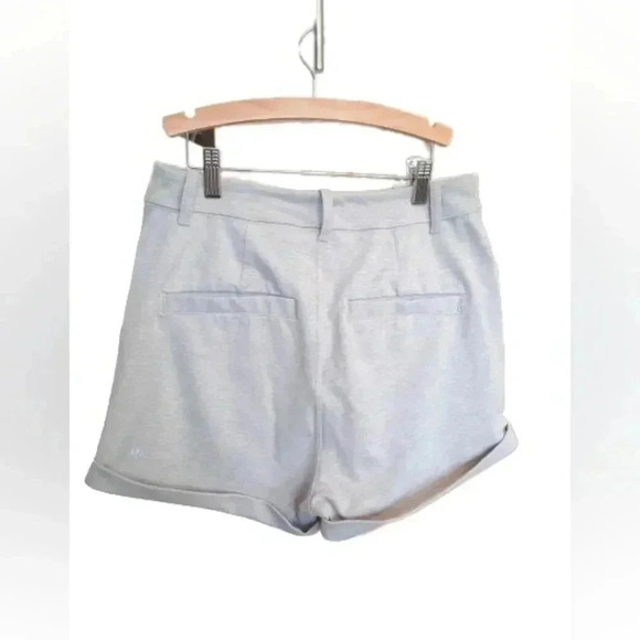Lululemon Women's Shorts Heathered Gray Pull-On Cuffed - Picture 1 of 7